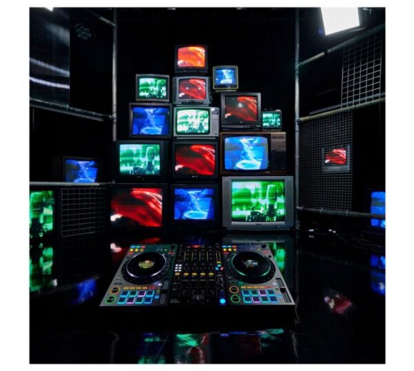Pioneer DJ DDJ-FLX10 & Magma DJ Controller Workstation