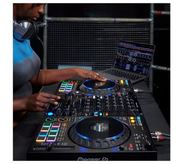 Pioneer DJ DDJ-FLX10 & Magma DJ Controller Workstation